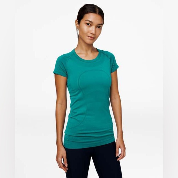 Lululemon | Swiftly Tech Short Sleeve CrewLaguna / Laguna Size 4 Workout Running - Picture 1 of 12
